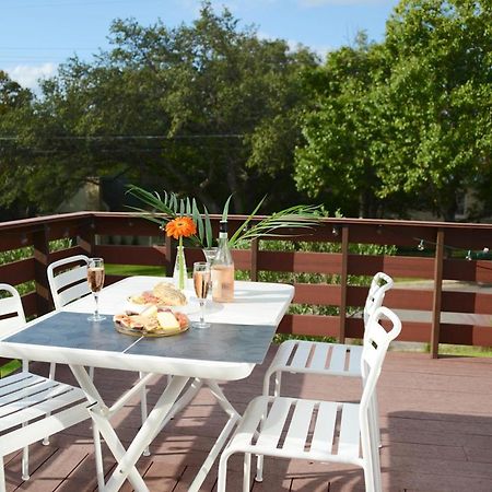 Quiet Mid Century Modern Retreat With Patio And Yard By Lodgewell Austin Exterior photo